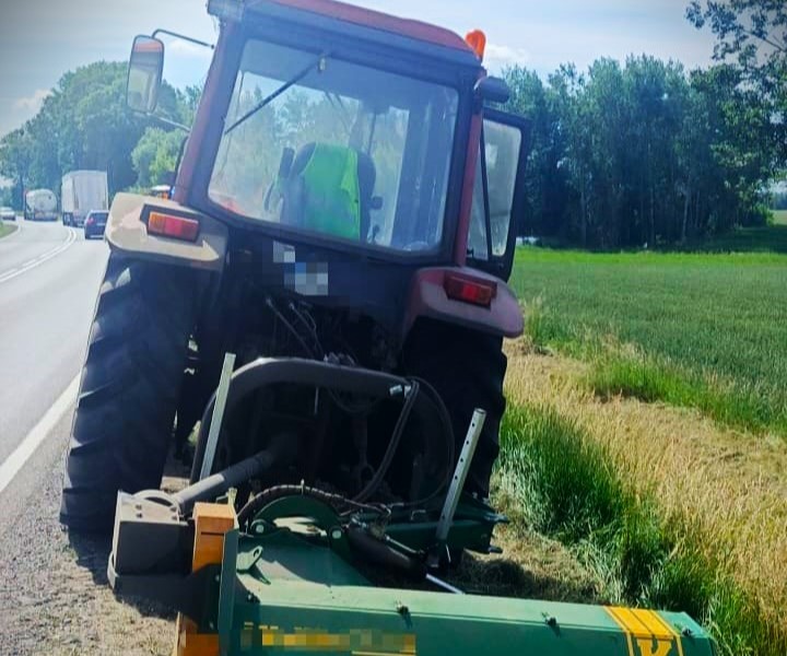 Ponad 4 promile i kosił trawę przy drodze. Po służbie zatrzymał go dzielnicowy
